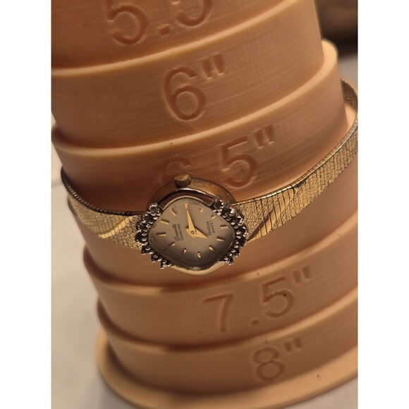 Vintage Armitron Deauville Diamond 19mm Ladies\' Gold Tone Bracelet Watch. 7\